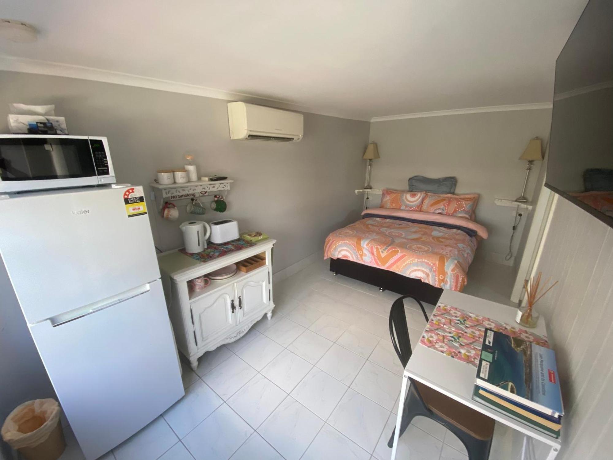 Churchill'S B&B Twin Spa Getaway Studio สวอนซี ภายนอก รูปภาพ
