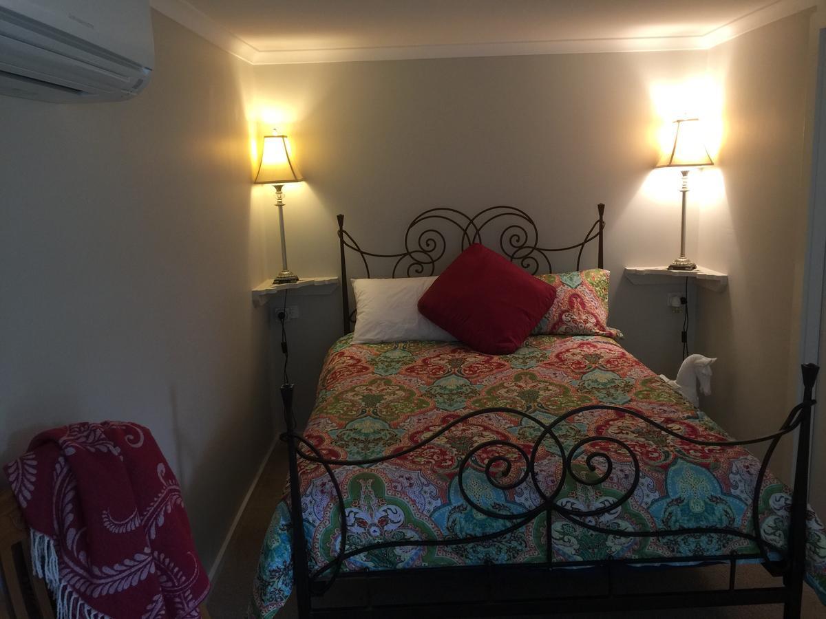Churchill'S B&B Twin Spa Getaway Studio สวอนซี ภายนอก รูปภาพ